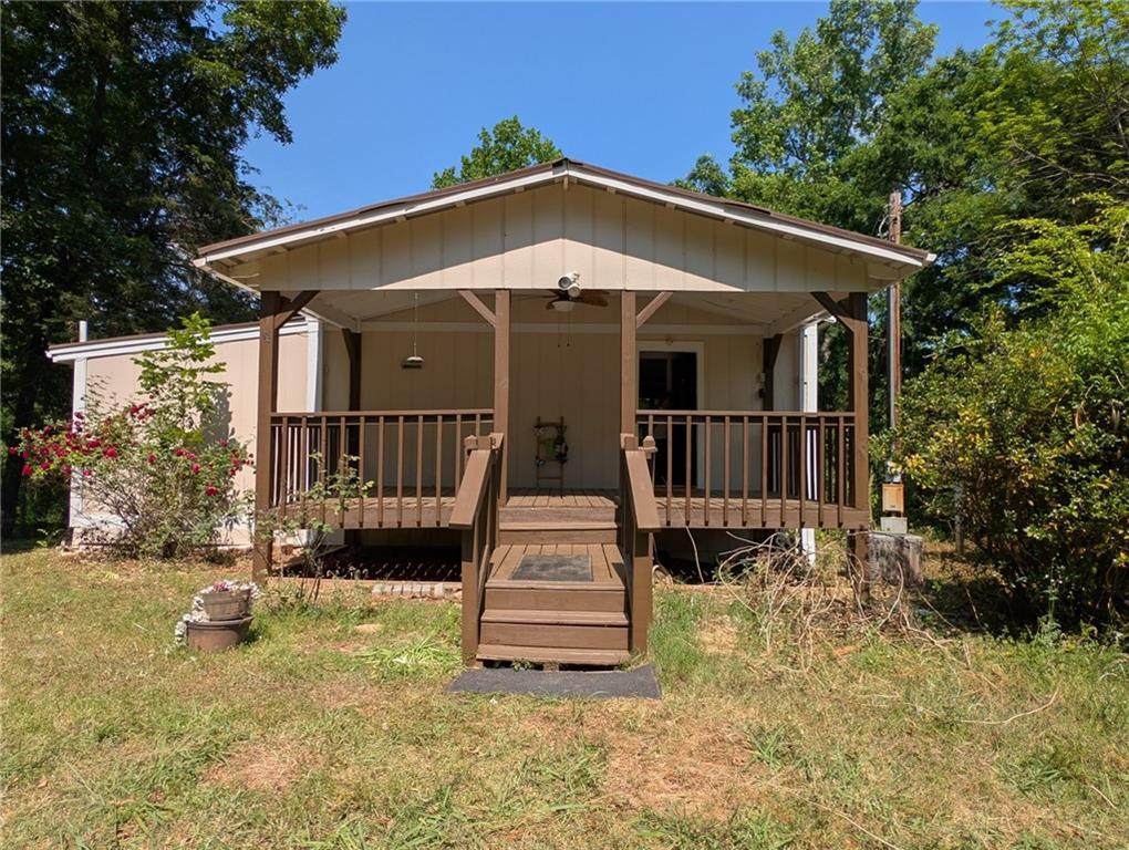 139 Sunset Drive - Photo 1