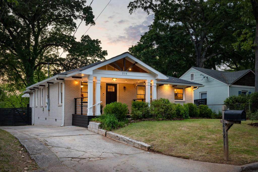 216 Sisson Avenue - Photo 1