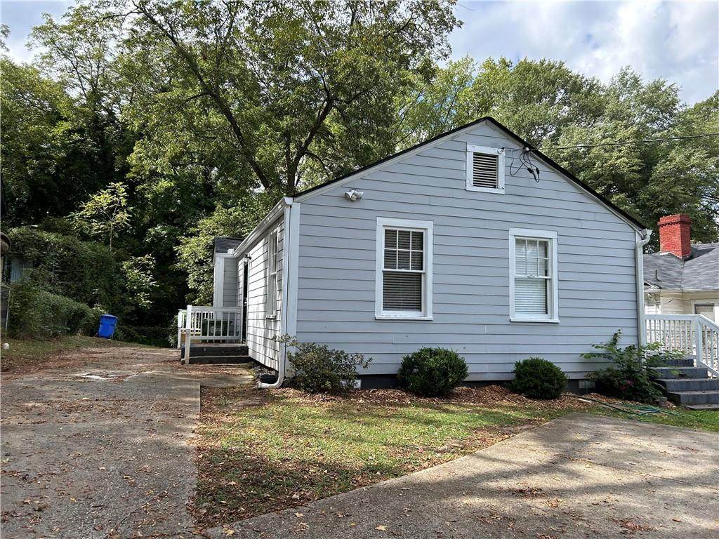 441 Holderness Street - Photo 1