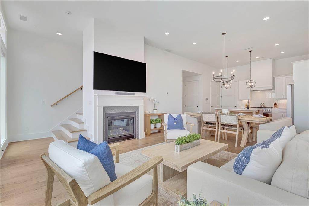 220 Rolison Way - Photo 1