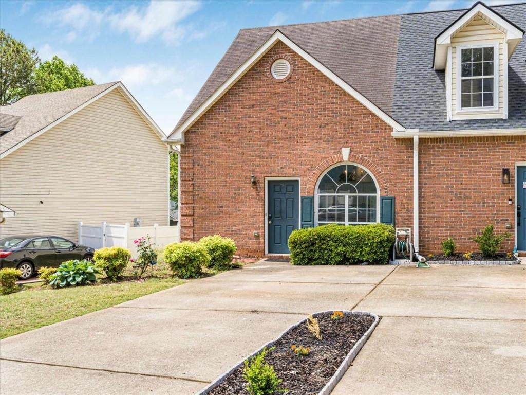 4175 Glen Iris Drive - Photo 1