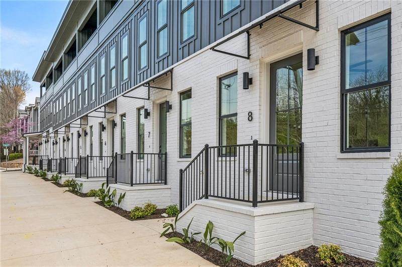 1160 Boulevard - Photo 1