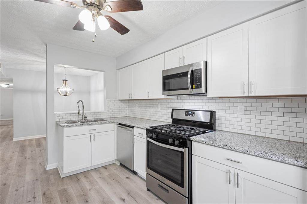 6430 Oakleaf Way - Photo 1