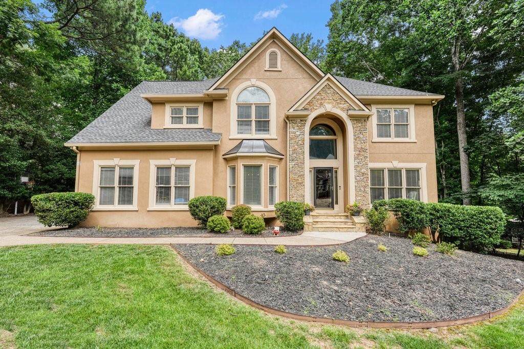 1038 Longwood Drive - Photo 1