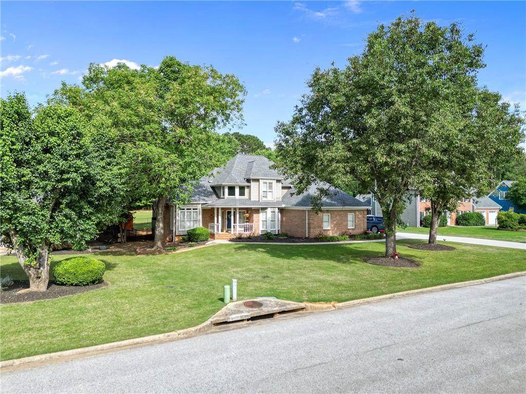 656 Clubland Circle - Photo 1