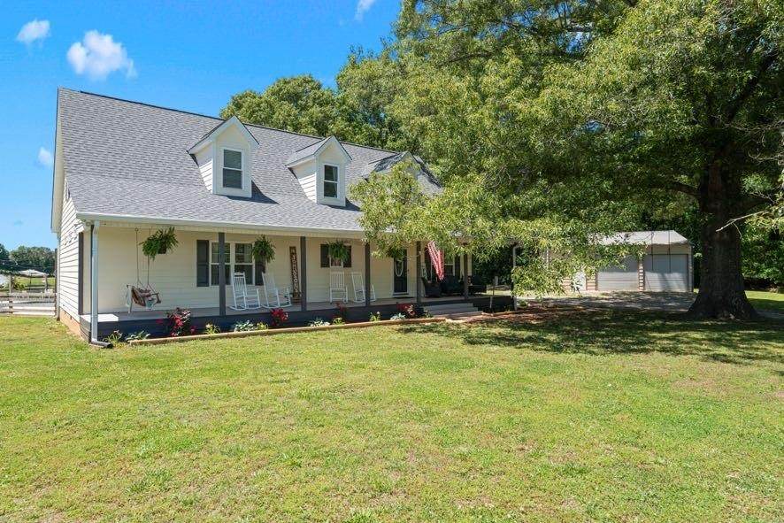 405 Little Circle - Photo 1