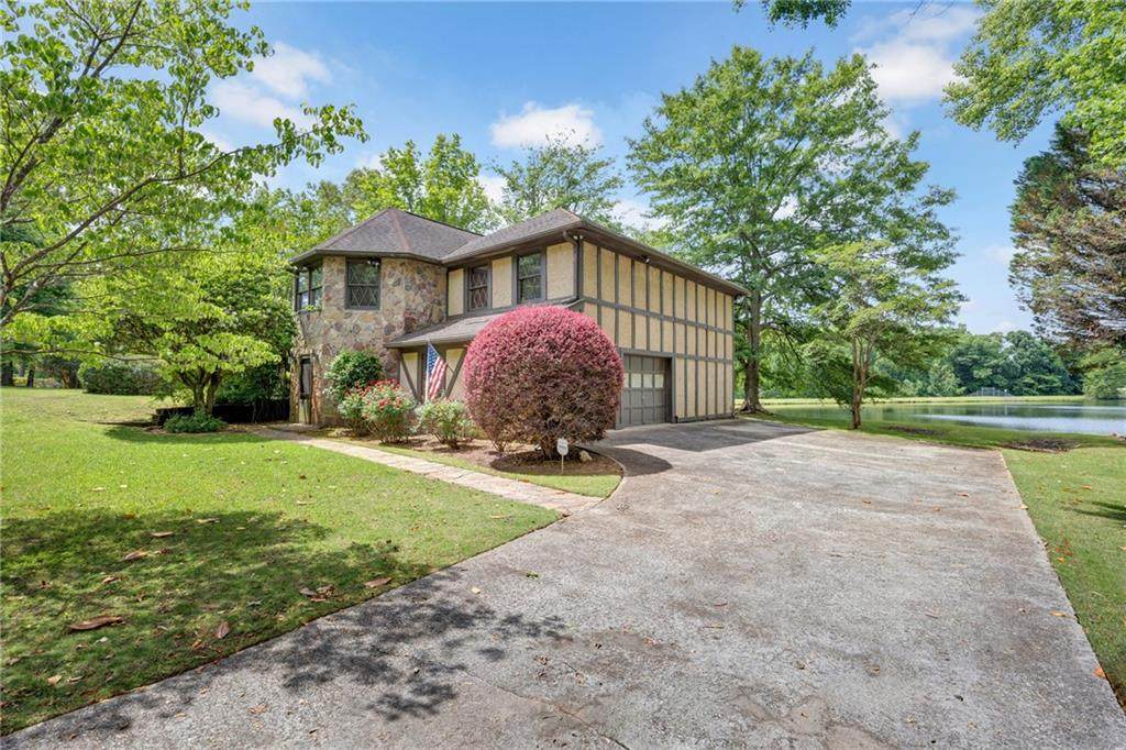 2145 Hampton Trail - Photo 1