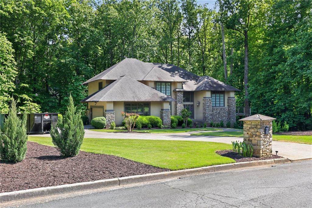 320 Waverly Hall Circle - Photo 1
