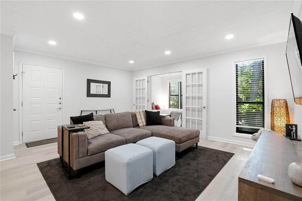 709 Summit North Drive - Photo 1