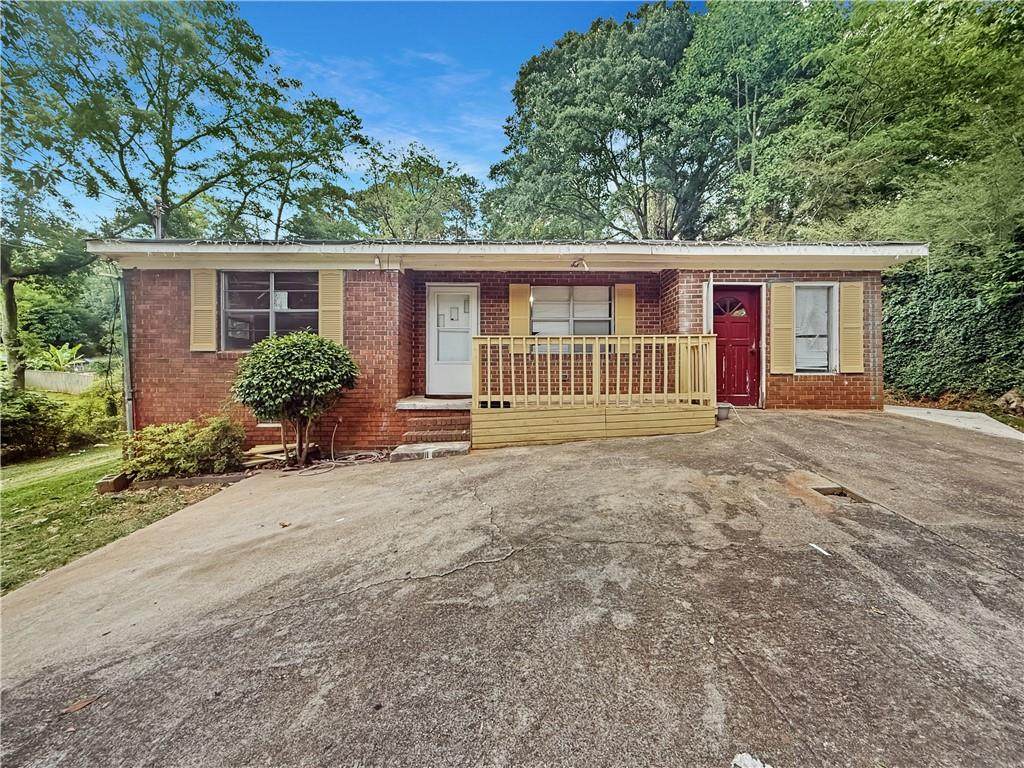 2228 Lee Street - Photo 1