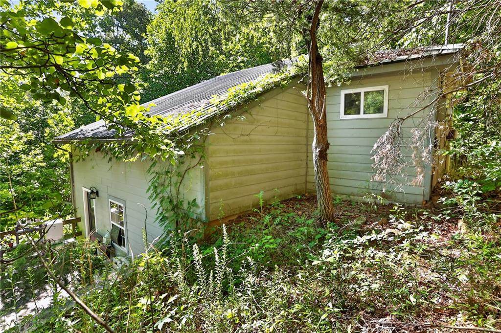 207 Lanier Drive - Photo 1