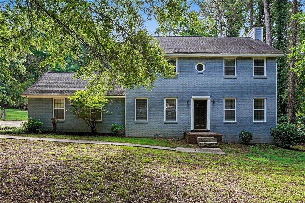 1304 Oakwood Road - Photo 1