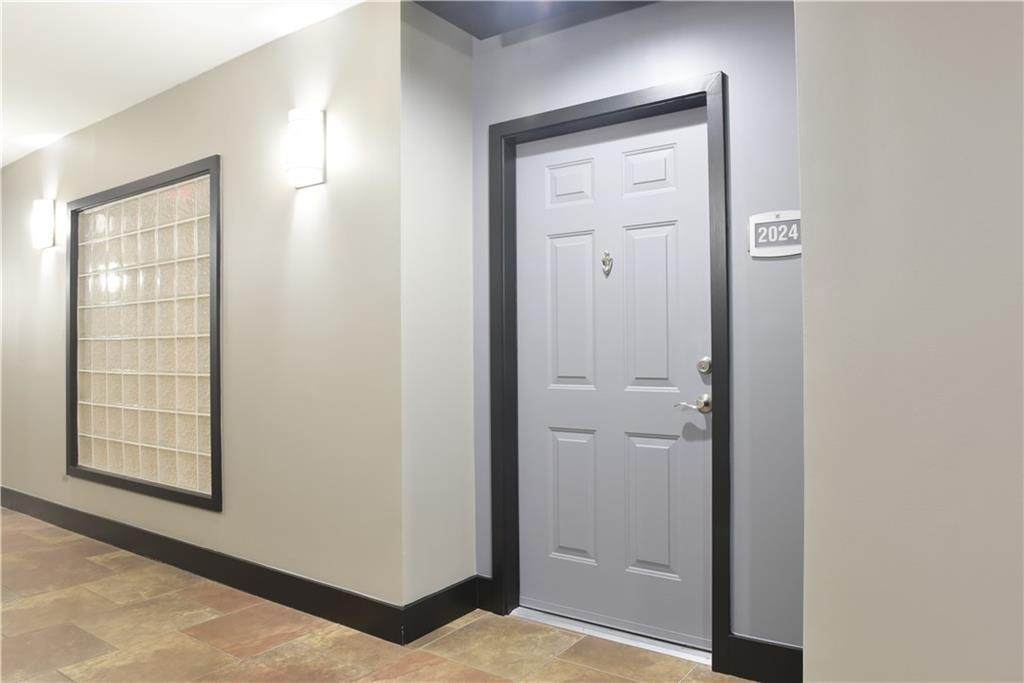 390 17th Street - Photo 1
