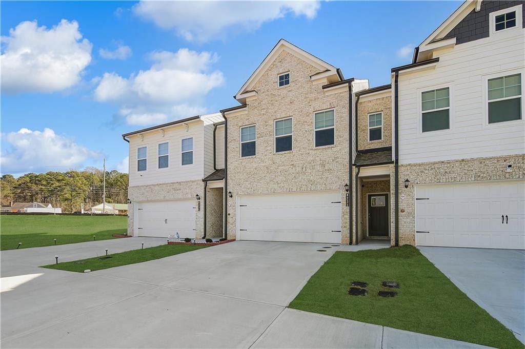 8110 Tiger Way - Photo 1