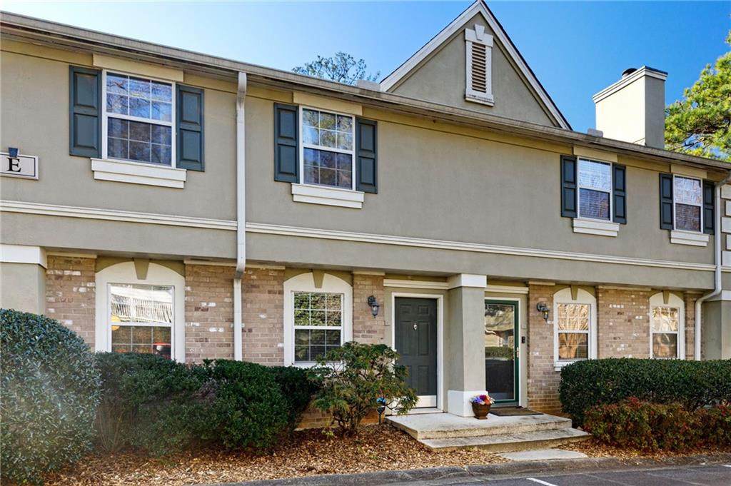 6900 Roswell Road - Photo 1