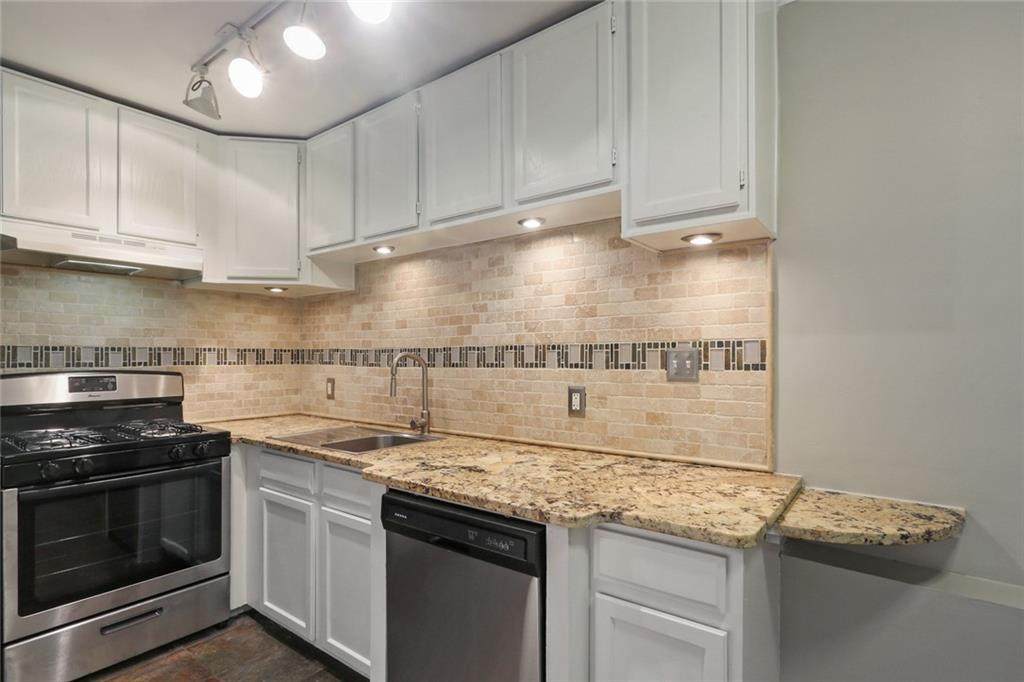 880 Glendale Terrace - Photo 1