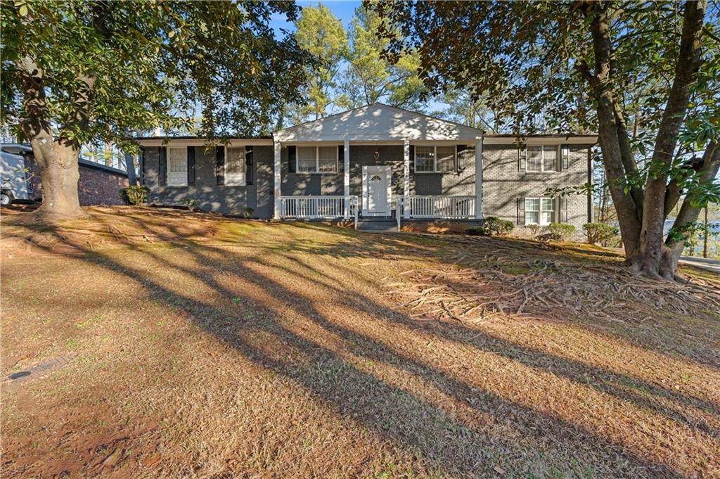 2382 Peachwood Circle - Photo 1
