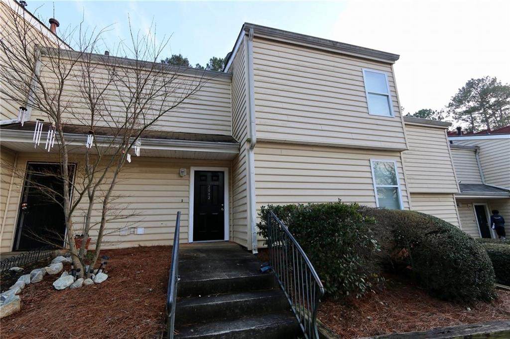2082 Oak Park Lane - Photo 1