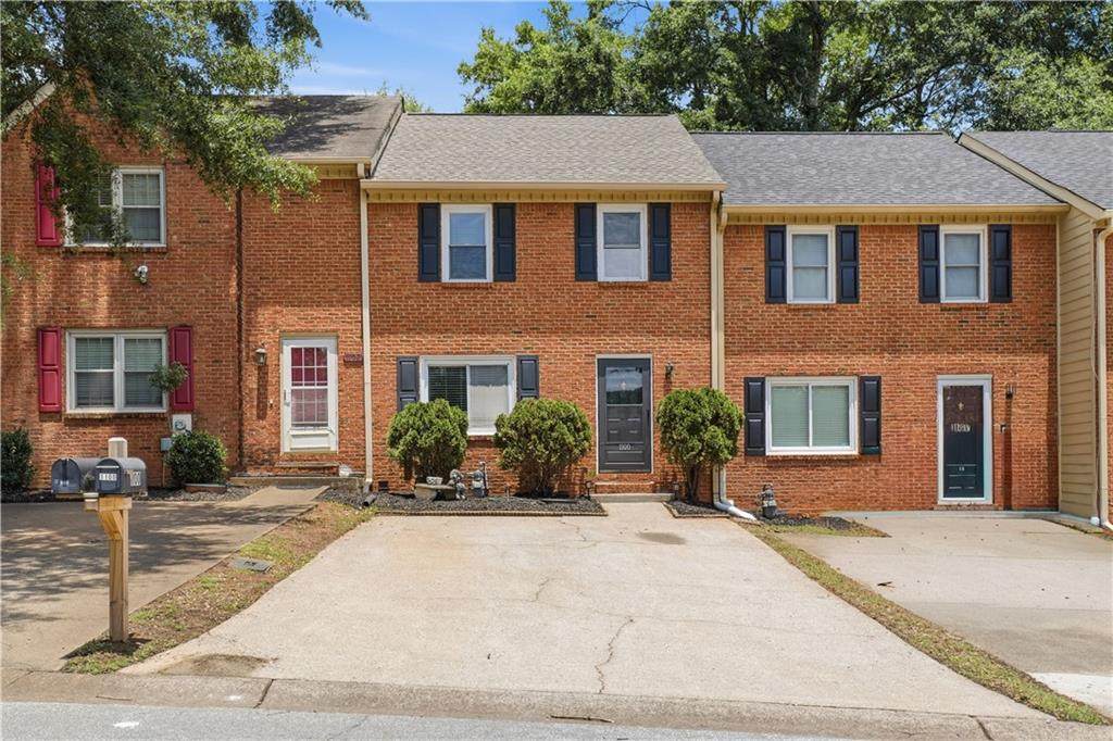 1100 Westfield Trace - Photo 1