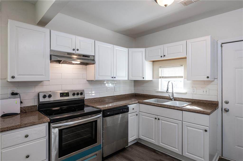 404 Paines Avenue - Photo 1