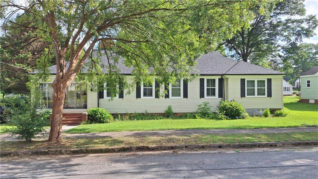 3349 Bloomfield Avenue - Photo 1
