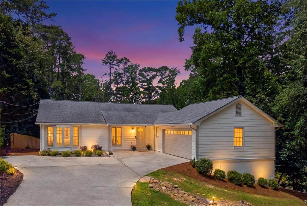 6014 Lake Lanier Heights Road - Photo 1