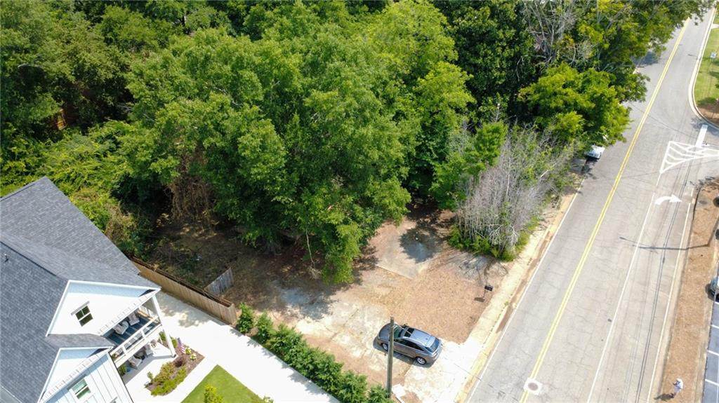 1599 Roswell Street - Photo 1