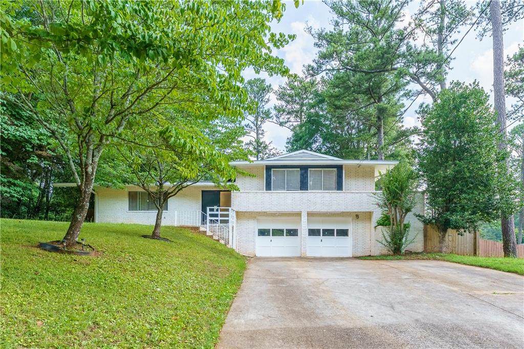 3499 Creekview Circle - Photo 1