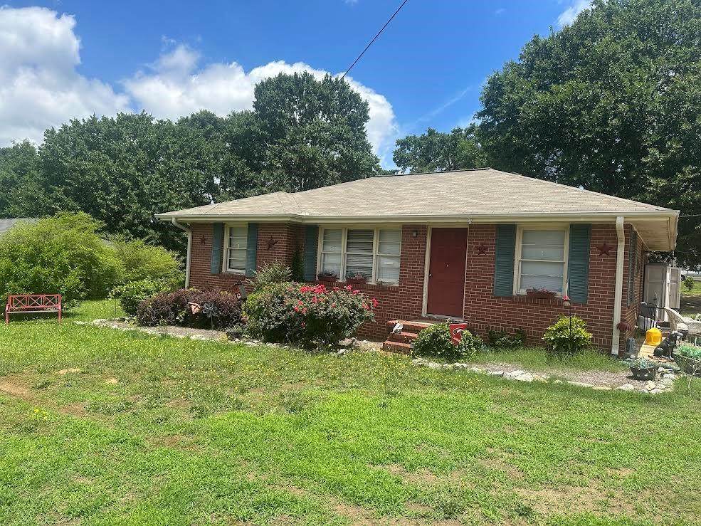 369 Candler Street - Photo 1
