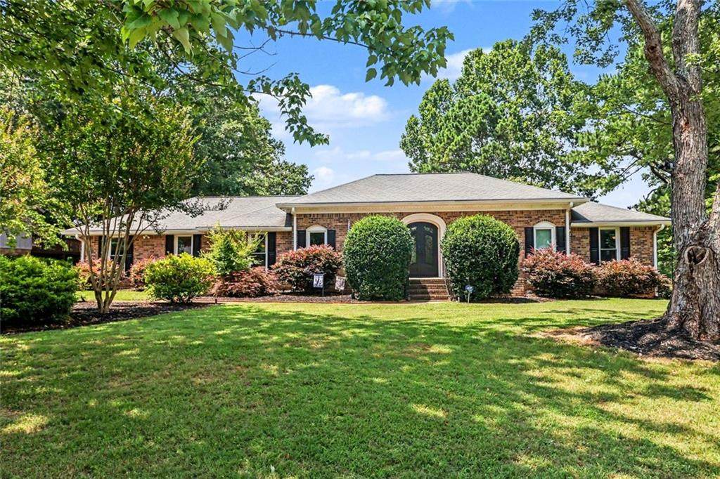 410 Saddle Lake Drive - Photo 1