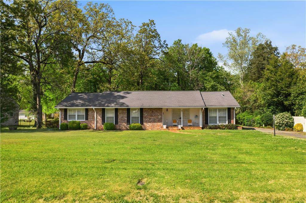 218 Jule Peek Avenue - Photo 1