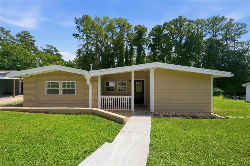 864 Chrysler Avenue - Photo 1