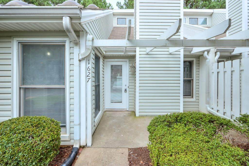 1627 Homestead Trail - Photo 1
