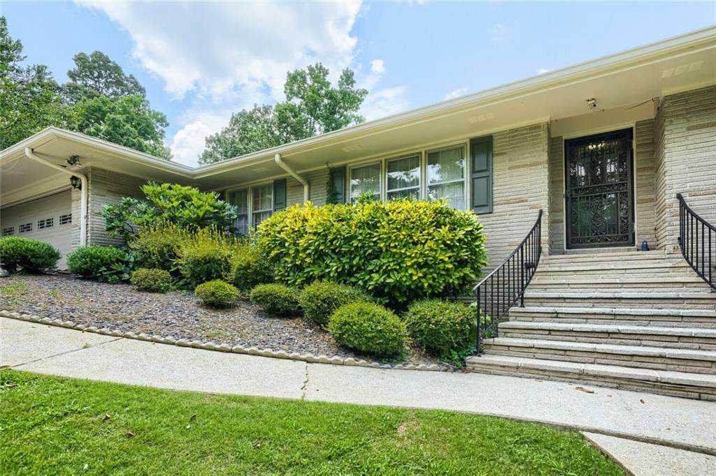 1909 Lake Lucerne Way - Photo 1