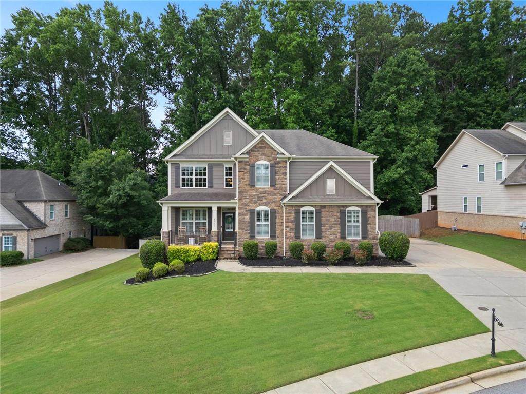 5483 Heatherbrooke Drive - Photo 1