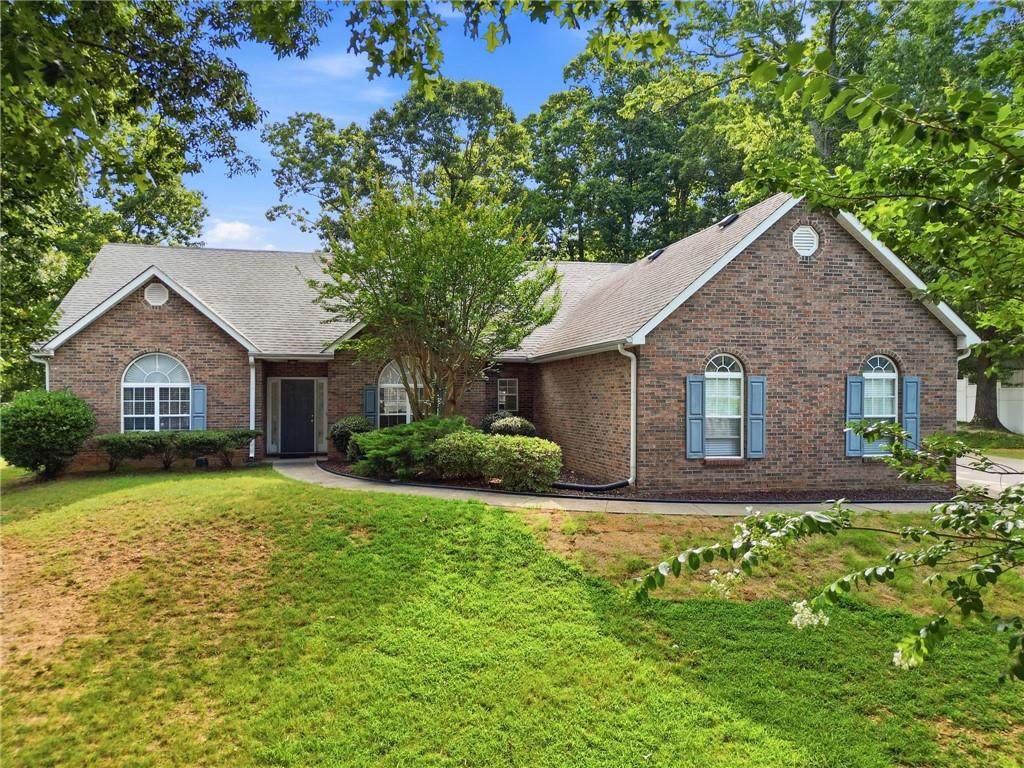 204 Huntwood Court - Photo 1