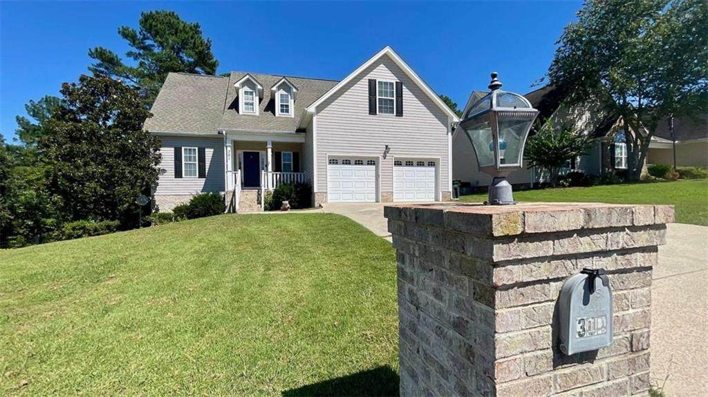 301 Hidden Oaks Drive - Photo 1