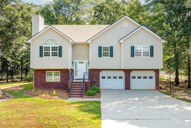 544 Academy Woods Drive - Photo 1