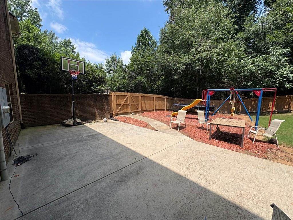 180 Village Green Court - Photo 1