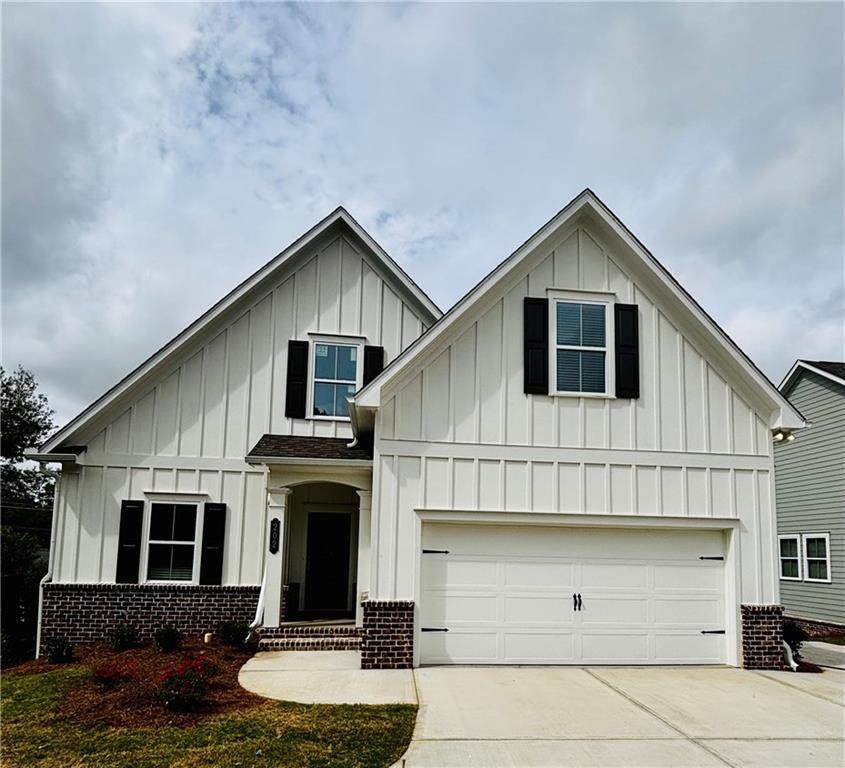 202 Summit Avenue - Photo 1