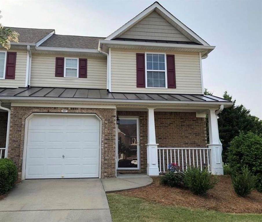 307 Fox Overlook - Photo 1