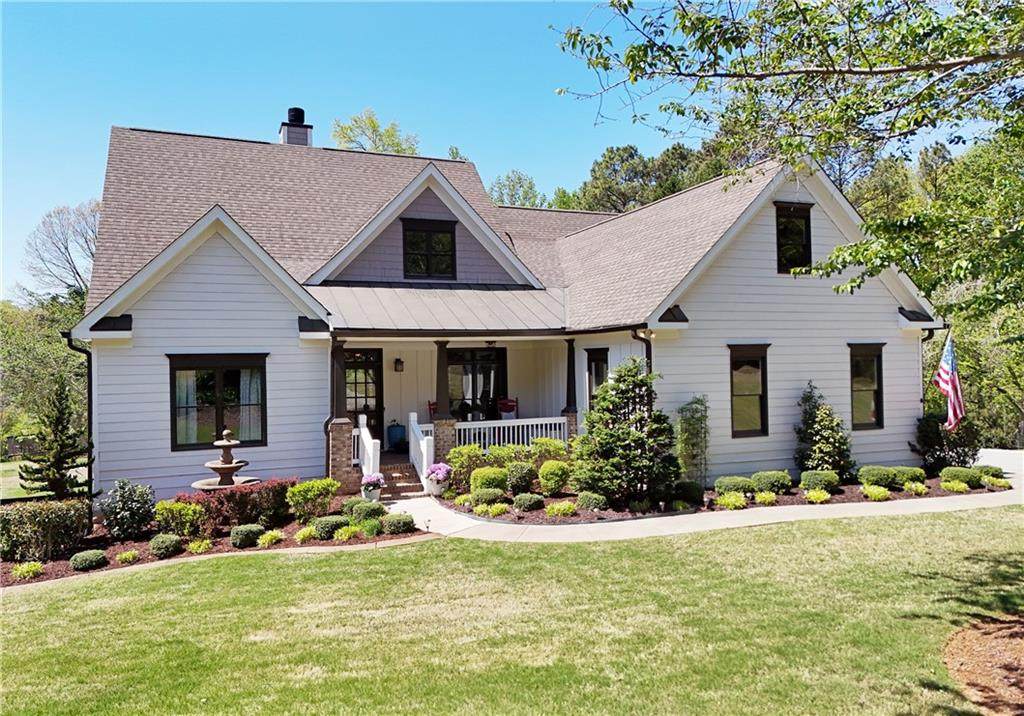 204 Lynn Lane - Photo 1