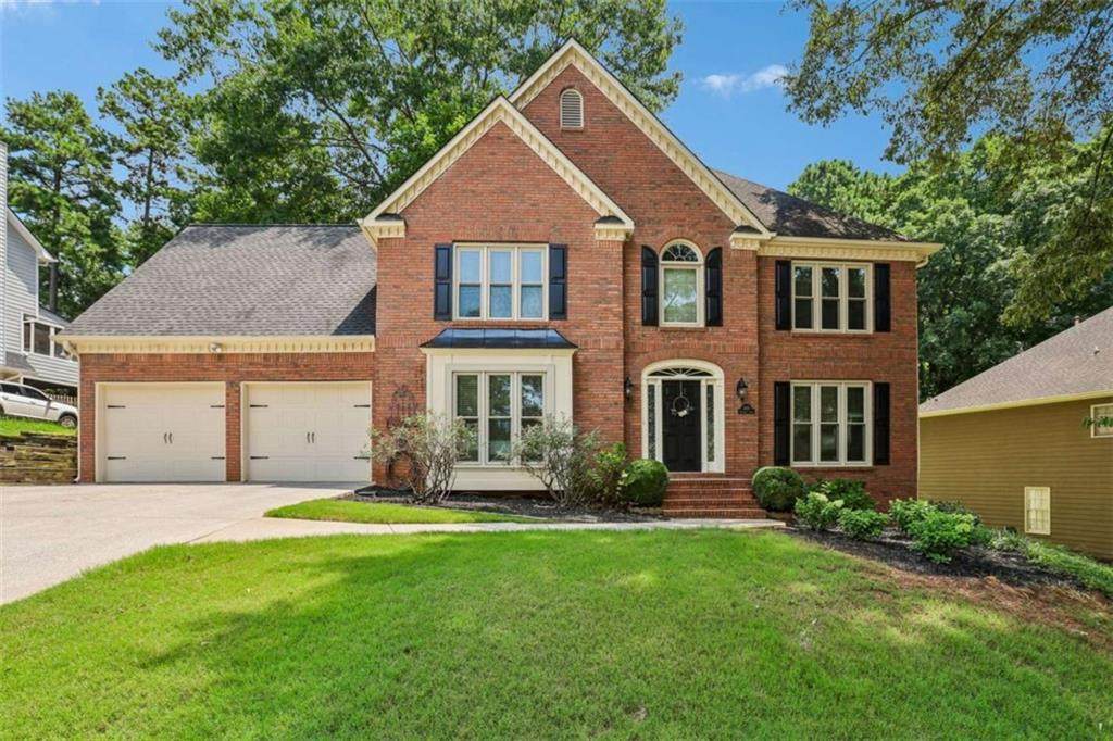 1010 Fairwood Lane - Photo 1