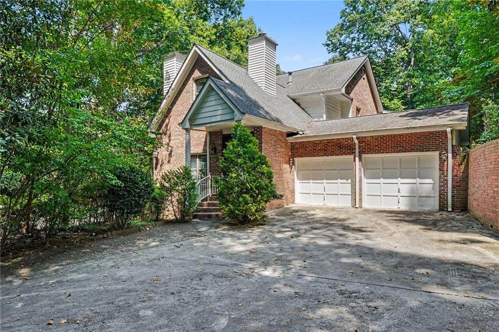 6415 River Chase Circle - Photo 1