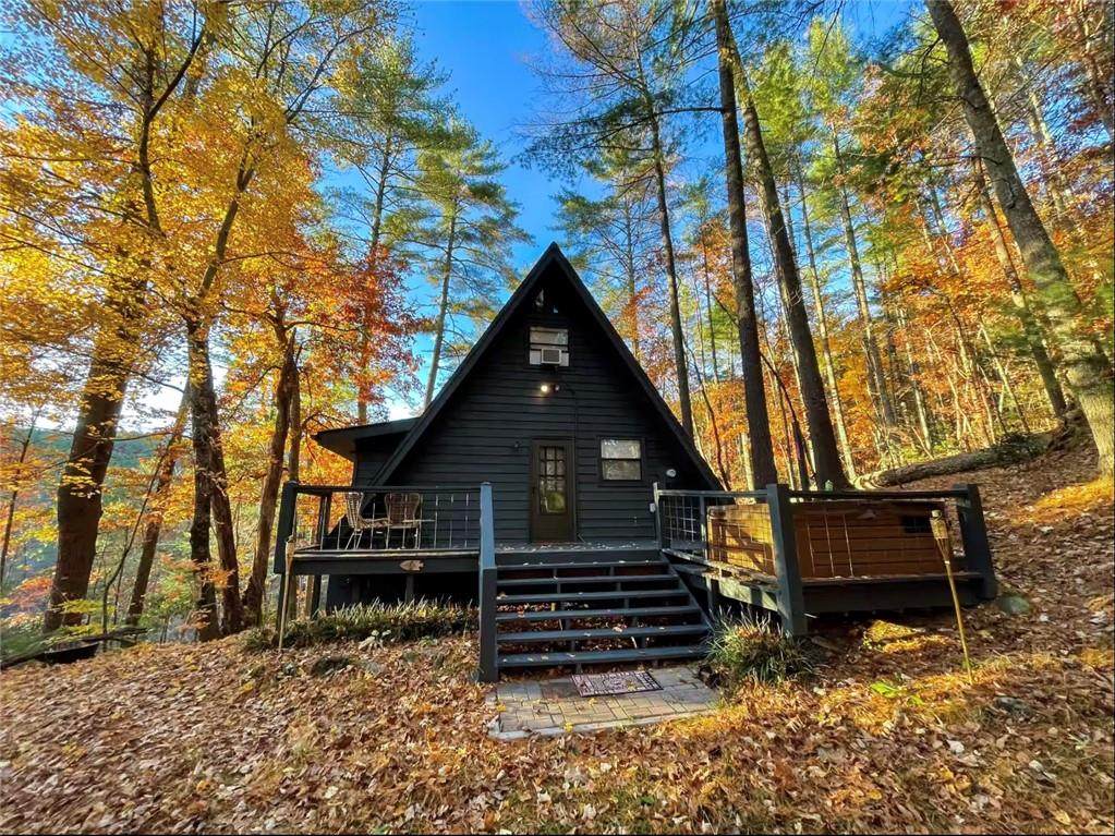 249 Hemlock Lane - Photo 1