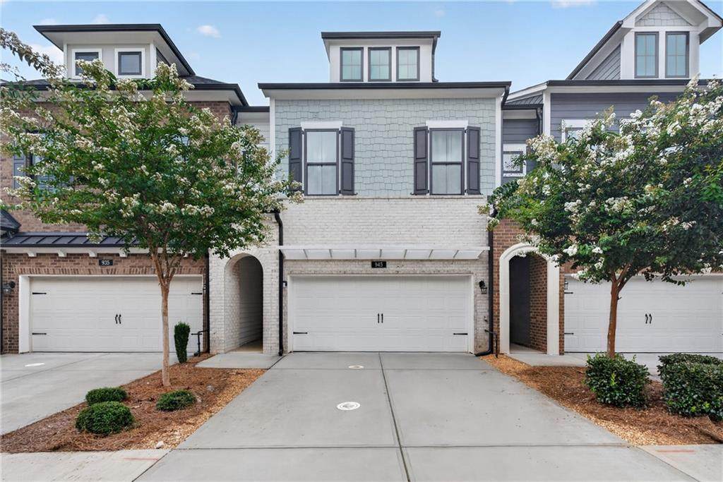945 Kenway Avenue - Photo 1