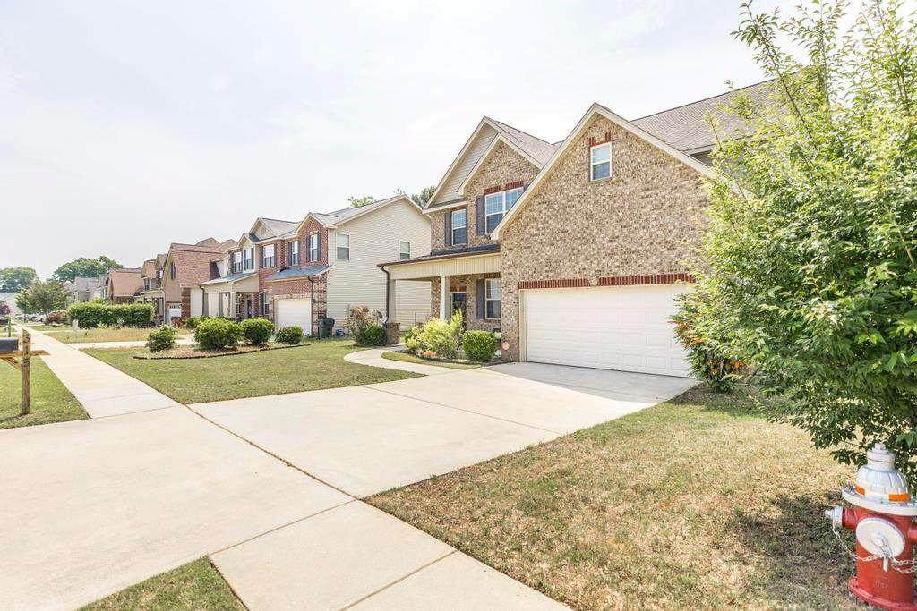 315 Deven Court - Photo 1
