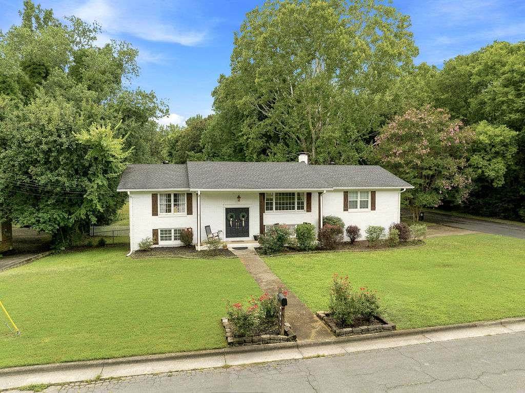 100 Hood Drive - Photo 1