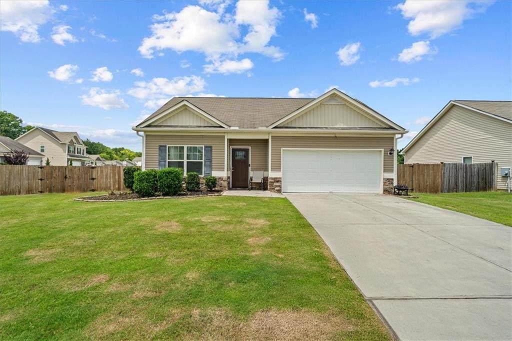207 Heritage Drive - Photo 1
