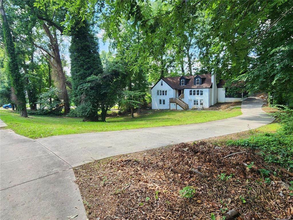 1511 Joseph E Boone Nw Boulevard - Photo 1